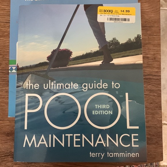 Bundle of two pool maintenance books. See photos for details. Bundle with other - Picture 3 of 8